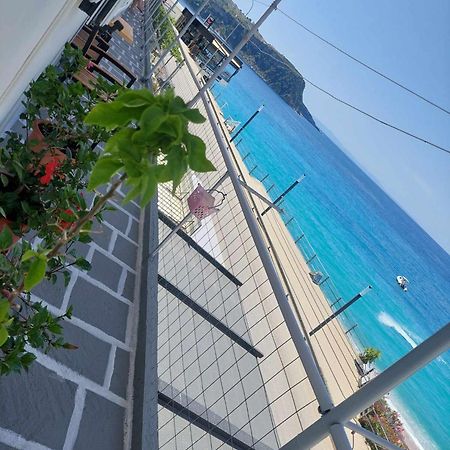 Veronika'S Apartment Himare Eksteriør bilde