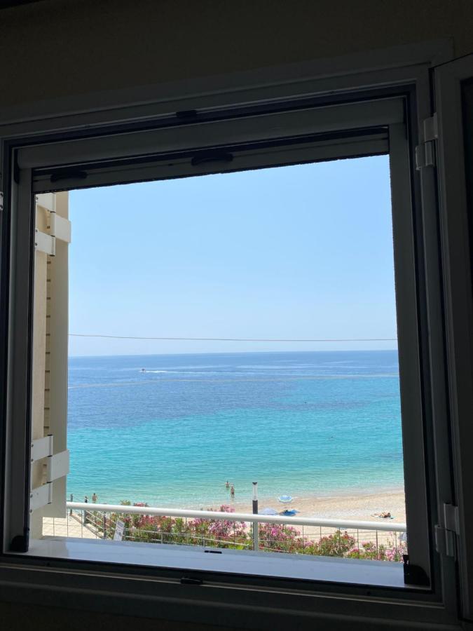 Veronika'S Apartment Himare Eksteriør bilde