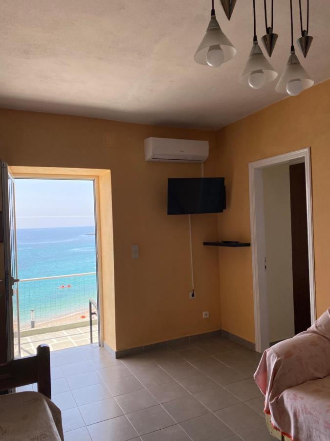 Veronika'S Apartment Himare Eksteriør bilde